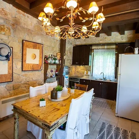 Eco Stone With Private Pool And Jacuzzi Kalandra