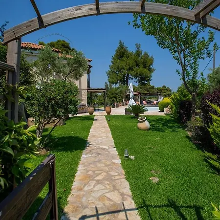 Eco Stone With Private Pool And Jacuzzi Каландра