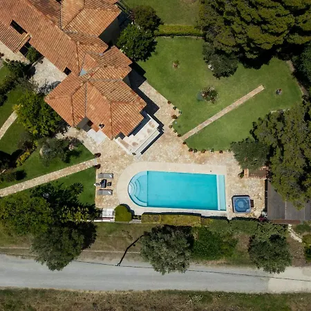 Eco Stone With Private Pool And Jacuzzi Каландра