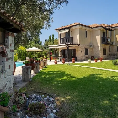 Вилла Eco Stone With Private Pool And Jacuzzi Каландра
