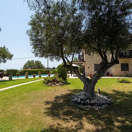 Вилла Eco Stone With Private Pool And Jacuzzi Каландра