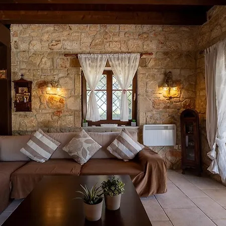 Eco Stone With Private Pool And Jacuzzi