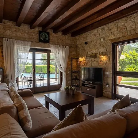 Вилла Eco Stone With Private Pool And Jacuzzi Каландра
