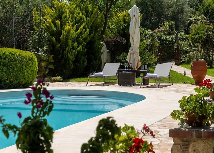 Eco Stone With Private Pool And Jacuzzi * Καλάνδρα