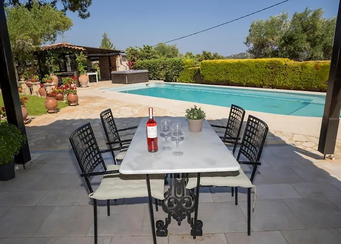 Βίλα Eco Stone With Private Pool And Jacuzzi Καλάνδρα