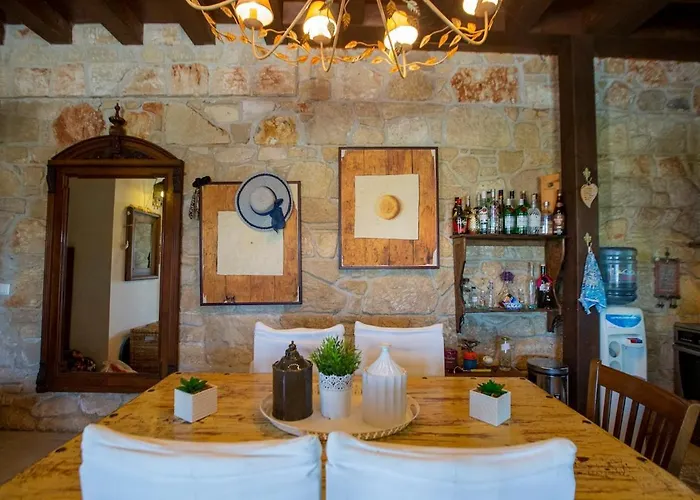 Βίλα Eco Stone With Private Pool And Jacuzzi