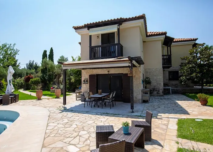 Βίλα Eco Stone With Private Pool And Jacuzzi Καλάνδρα