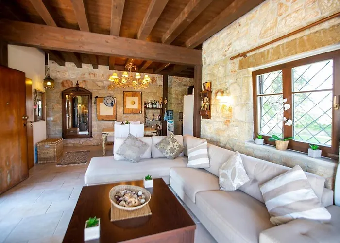 Eco Stone With Private Pool And Jacuzzi