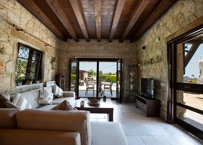 Eco Stone With Private Pool And Jacuzzi