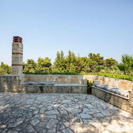 Eco Stone With Private Pool And Jacuzzi Kalandra