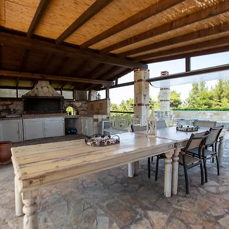 Eco Stone With Private Pool And Jacuzzi