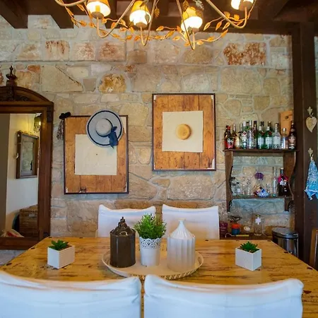 וילה Eco Stone With Private Pool And Jacuzzi