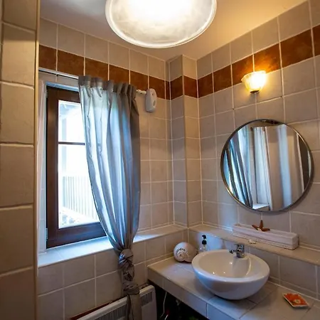 Eco Stone With Private Pool And Jacuzzi Kalandra