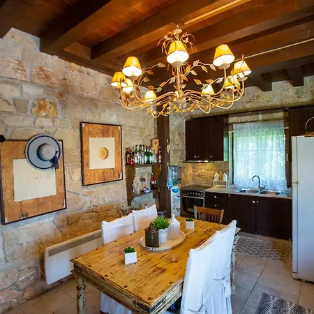 וילה Eco Stone With Private Pool And Jacuzzi