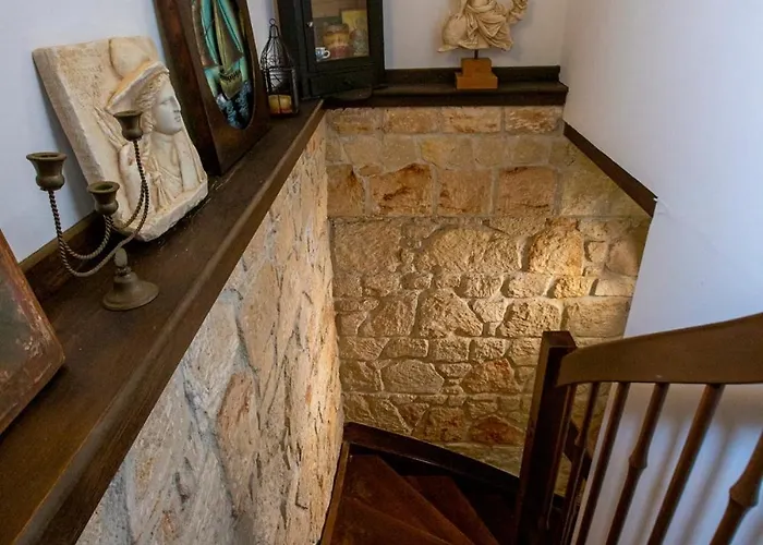 Βίλα Eco Stone With Private Pool And Jacuzzi Καλάνδρα